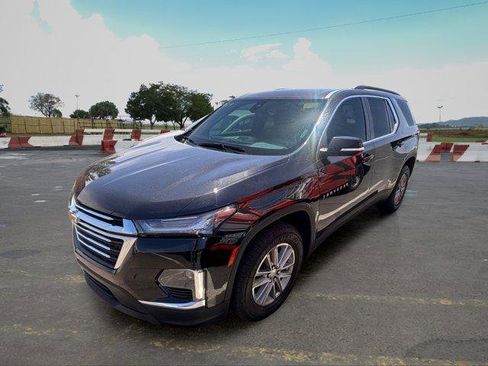Used 2023 Chevrolet Traverse LT FWD image 5