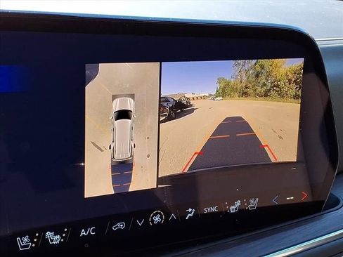 New 2026 Chevrolet Tahoe Premier w/ Sun And Tow Package AWD/4WD image 11