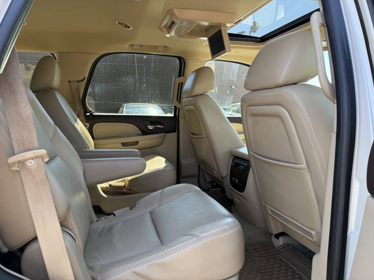 Used 2012 GMC Yukon Denali AWD/4WD image 18