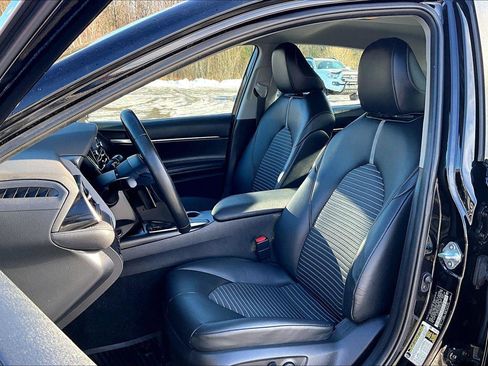 Used 2023 Toyota Camry SE image 21