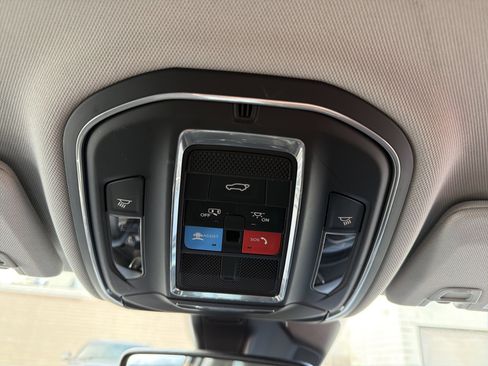 Used 2022 Jeep Grand Cherokee L Laredo w/ Luxury Tech Group I image 23