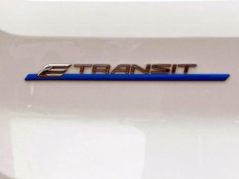 Used 2022 Ford E-Transit 148 High Roof image 5