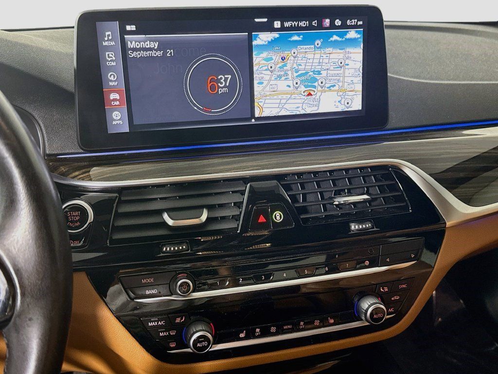 Used 2021 BMW 530i w/ Premium Package RWD image 17