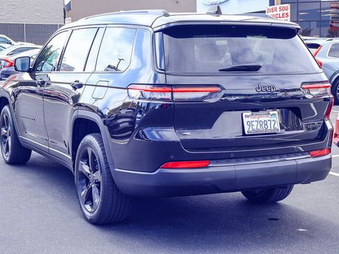 Used 2023 Jeep Grand Cherokee L Limited w/ Black Appearance Package RWD image 24