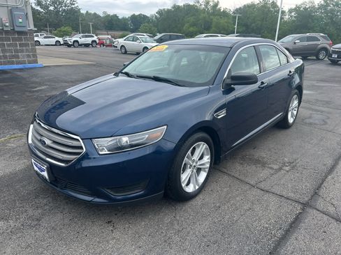 Used 2016 Ford Taurus SE image 6