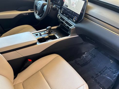 Certified 2025 Lexus RX 350h w/ Convenience Package AWD/4WD image 19