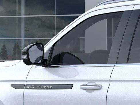 New 2025 Lincoln Navigator L Black Label image 20