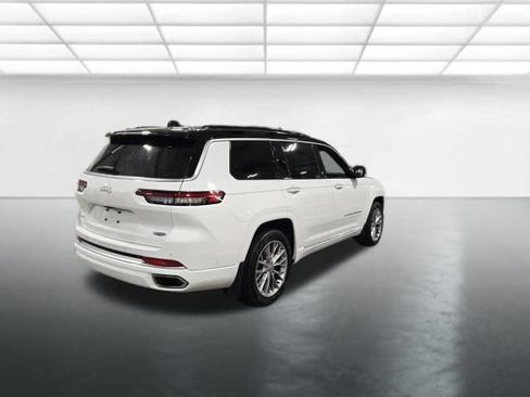 Used 2025 Jeep Grand Cherokee L Summit w/ MOPAR Finishing Package AWD/4WD image 4
