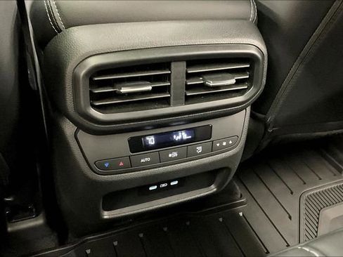 Used 2025 Honda Pilot Touring image 35
