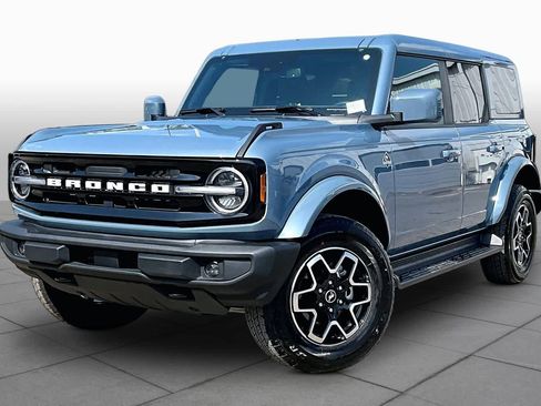 Certified 2025 Ford Bronco Outer Banks AWD/4WD image 40