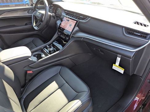 New 2025 Jeep Grand Cherokee L Limited w/ Trailer Tow Package image 37