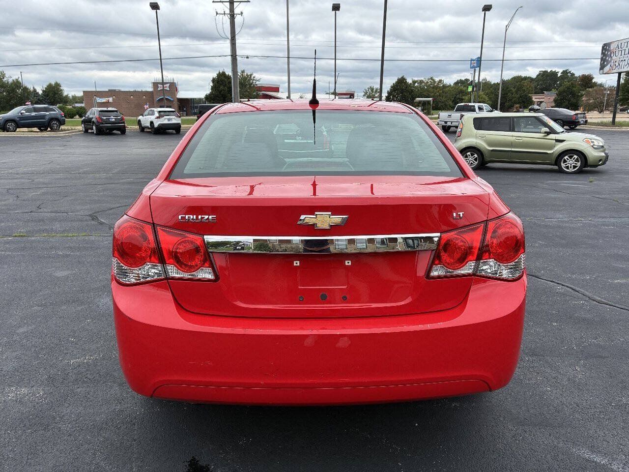 Used 2014 Chevrolet Cruze LT FWD image 4