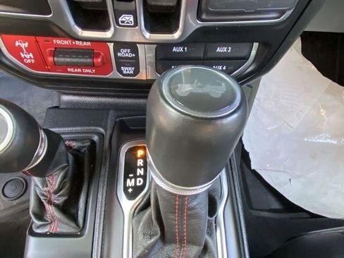 Used 2022 Jeep Wrangler Unlimited Rubicon w/ LED Lighting Group image 22