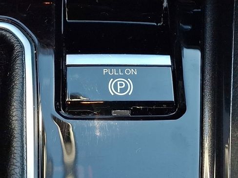 Used 2024 Jeep Compass Latitude image 24