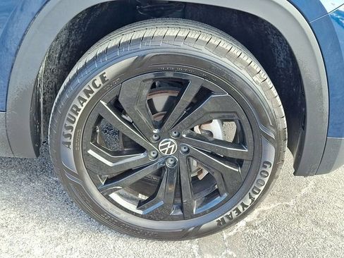 Certified 2022 Volkswagen Atlas SE image 12