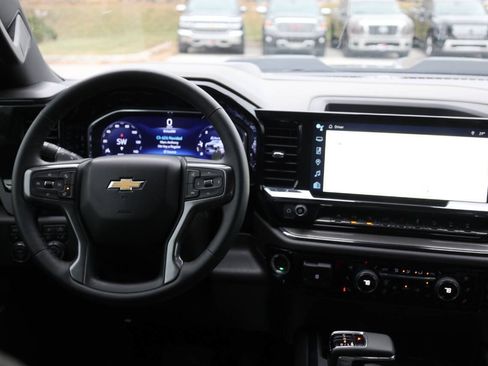 Used 2024 Chevrolet Silverado 1500 ZR2 w/ Technology Package AWD/4WD image 24