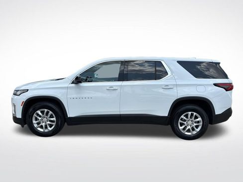 Used 2022 Chevrolet Traverse LS FWD image 14