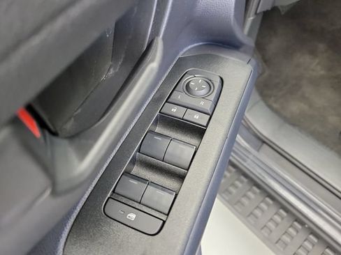 Used 2025 Toyota 4Runner SR5 AWD/4WD image 19
