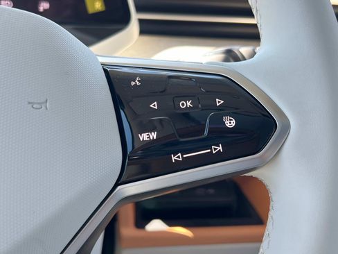 New 2025 Volkswagen ID. Buzz 1st Edition image 15