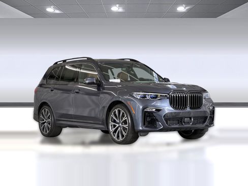 Used 2021 BMW X7 M50i AWD/4WD image 6