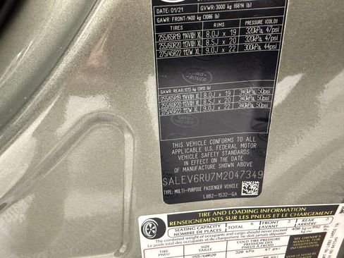 Used 2021 Land Rover Defender 90 First Edition image 19