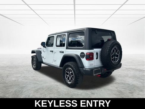 Used 2024 Jeep Wrangler Unlimited Rubicon image 7