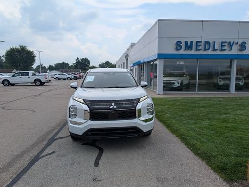 Used 2022 Mitsubishi Outlander ES FWD image 26