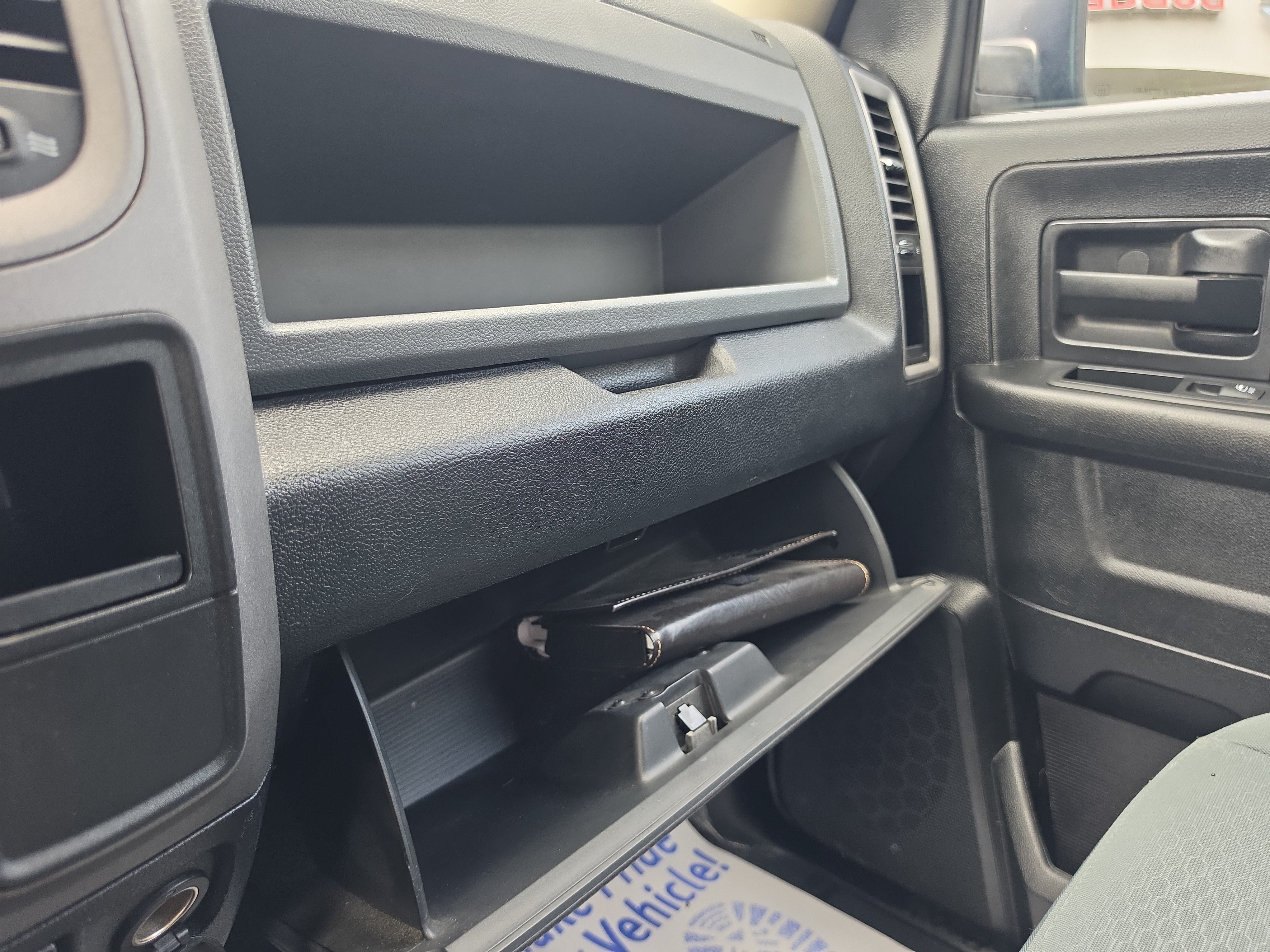 Used 2016 RAM 1500 Express AWD/4WD image 27