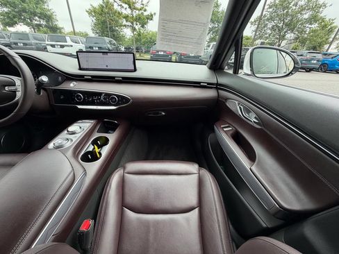 Used 2023 Genesis GV70 2.5T w/ Advanced Package AWD/4WD image 20