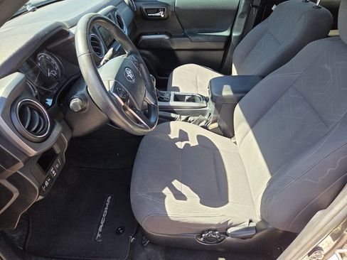 Used 2019 Toyota Tacoma TRD Off-Road w/ Technology Package AWD/4WD image 14