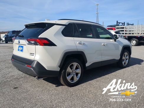 Used 2020 Toyota RAV4 Limited image 3
