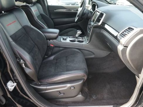 Used 2018 Jeep Grand Cherokee Trailhawk AWD/4WD image 18