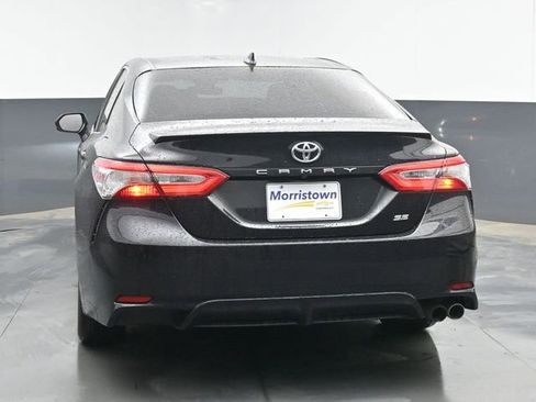 Used 2019 Toyota Camry SE FWD image 13