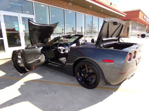 Used 2012 Chevrolet Corvette Convertible image 16