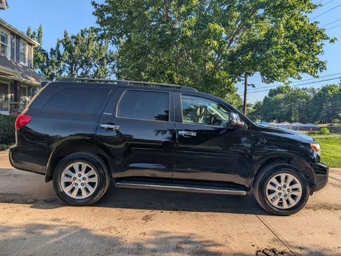 Used 2015 Toyota Sequoia Platinum AWD/4WD image 2