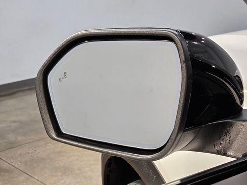 Used 2020 Ford Explorer Platinum image 22