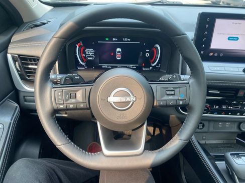 Used 2024 Nissan Rogue Platinum w/ Platinum Premium Package AWD/4WD image 14