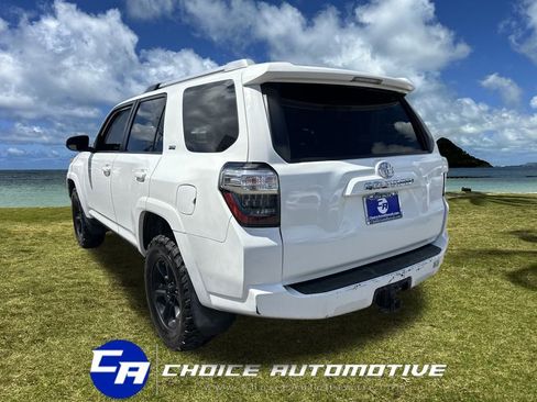 Used 2018 Toyota 4Runner SR5 image 5