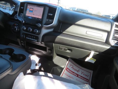 Used 2024 RAM 2500 Big Horn w/ Protection Group AWD/4WD image 11