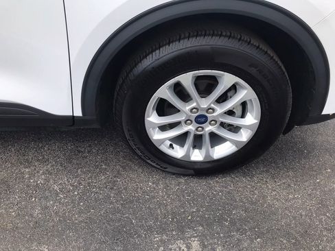 Used 2022 Ford Escape SE image 43