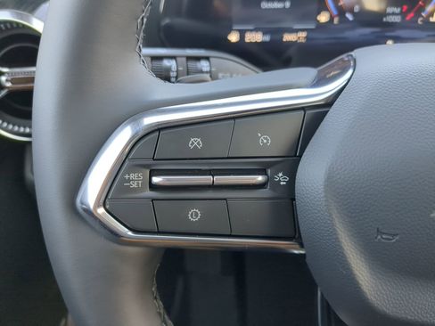 New 2026 Chevrolet Equinox LT w/ Convenience Package II image 11