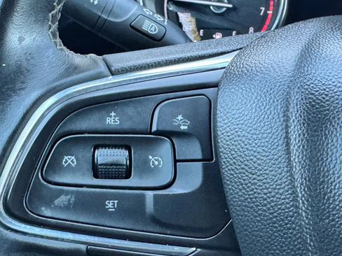 Used 2021 Buick Encore GX Preferred w/ Cold Weather Comfort Package AWD/4WD image 31
