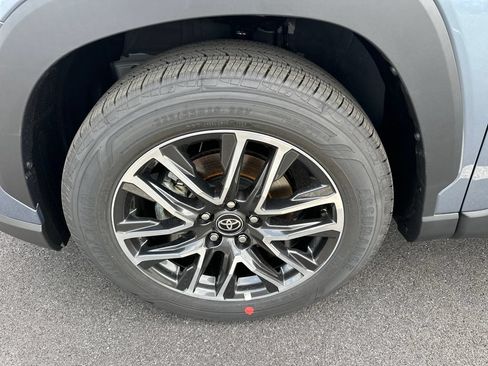 Used 2026 Toyota Corolla Cross XLE AWD/4WD image 12
