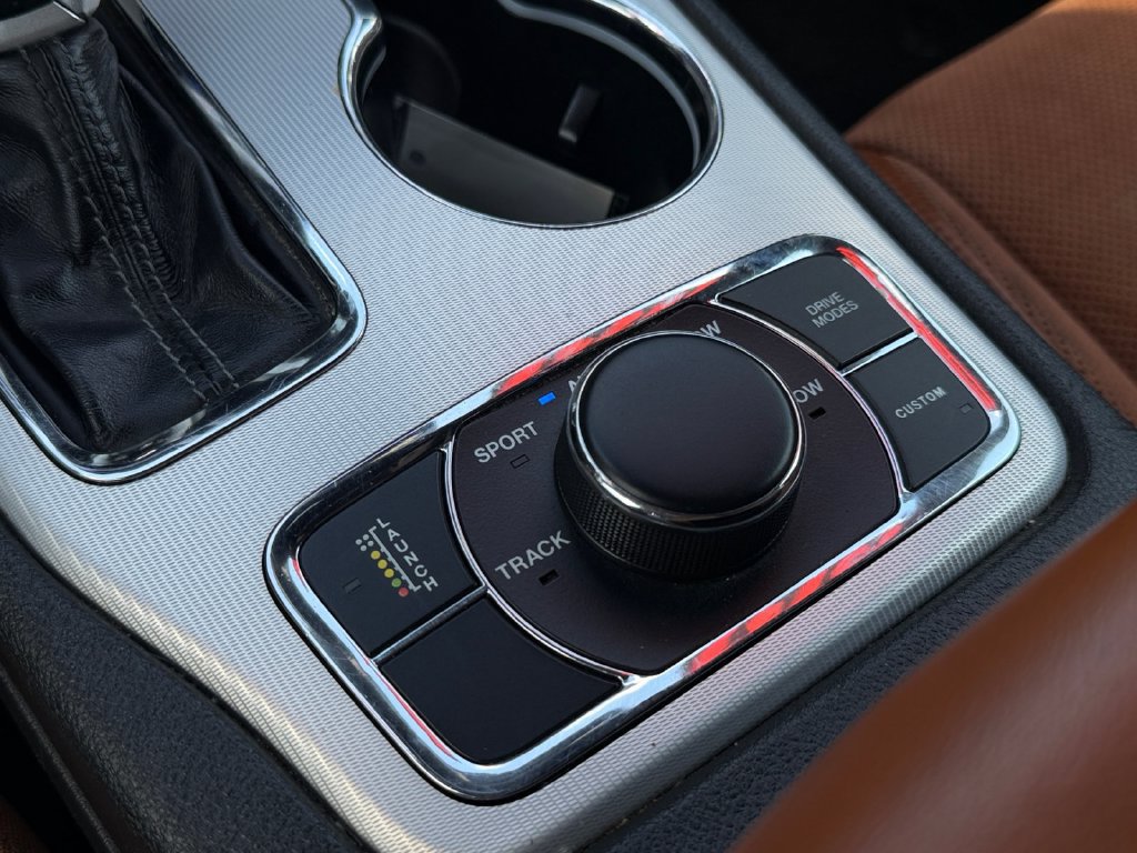 Used 2020 Jeep Grand Cherokee SRT AWD/4WD image 26