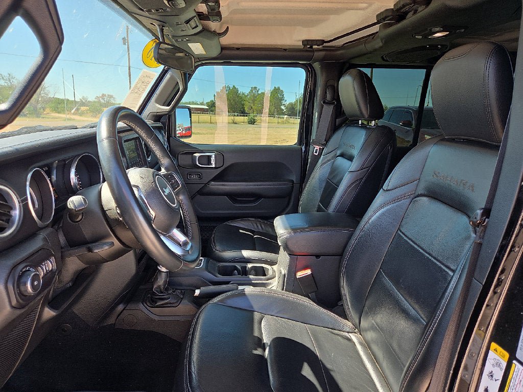 Used 2018 Jeep Wrangler Unlimited Sahara AWD/4WD image 22