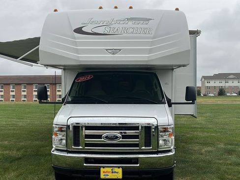 Used 2013 Ford E-450 and Econoline 450 Super Duty w/ Motorhome Prep Pkg image 2
