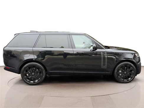 Certified 2023 Land Rover Range Rover Long Wheelbase SE image 6