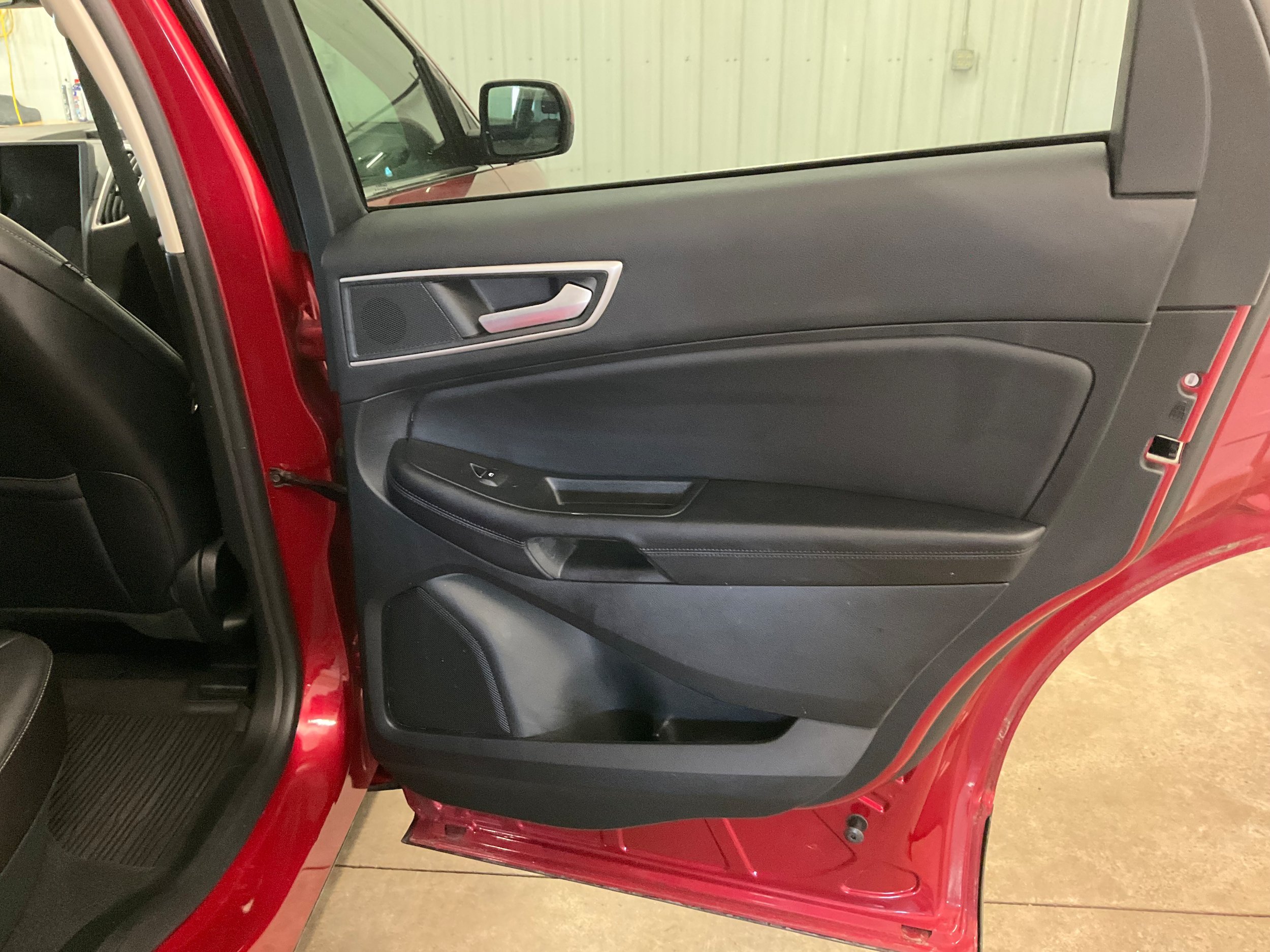 Used 2024 Ford Edge SEL w/ Convenience Package AWD/4WD image 25