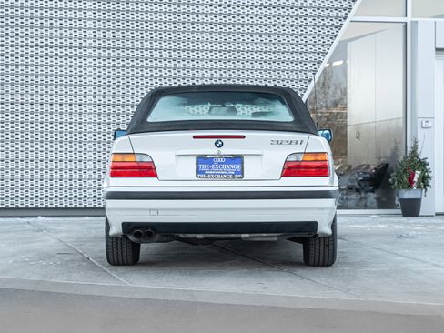 Used 1999 BMW 328i Convertible image 19