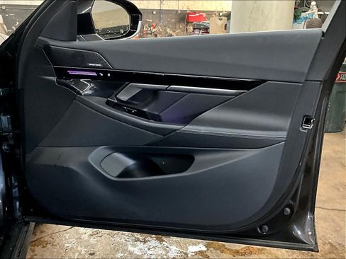 Used 2026 BMW 530i w/ Premium Package image 25